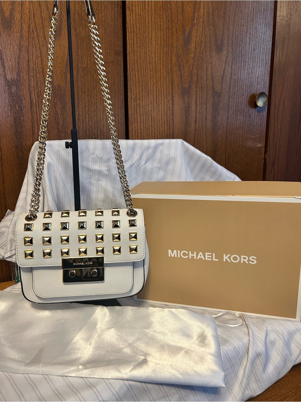 MICHAEL KORS White Studded Chain-Shoulder Crossbody Bag New